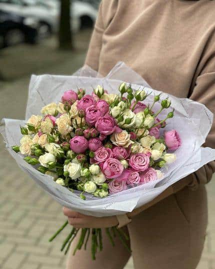 25 кустовых роз